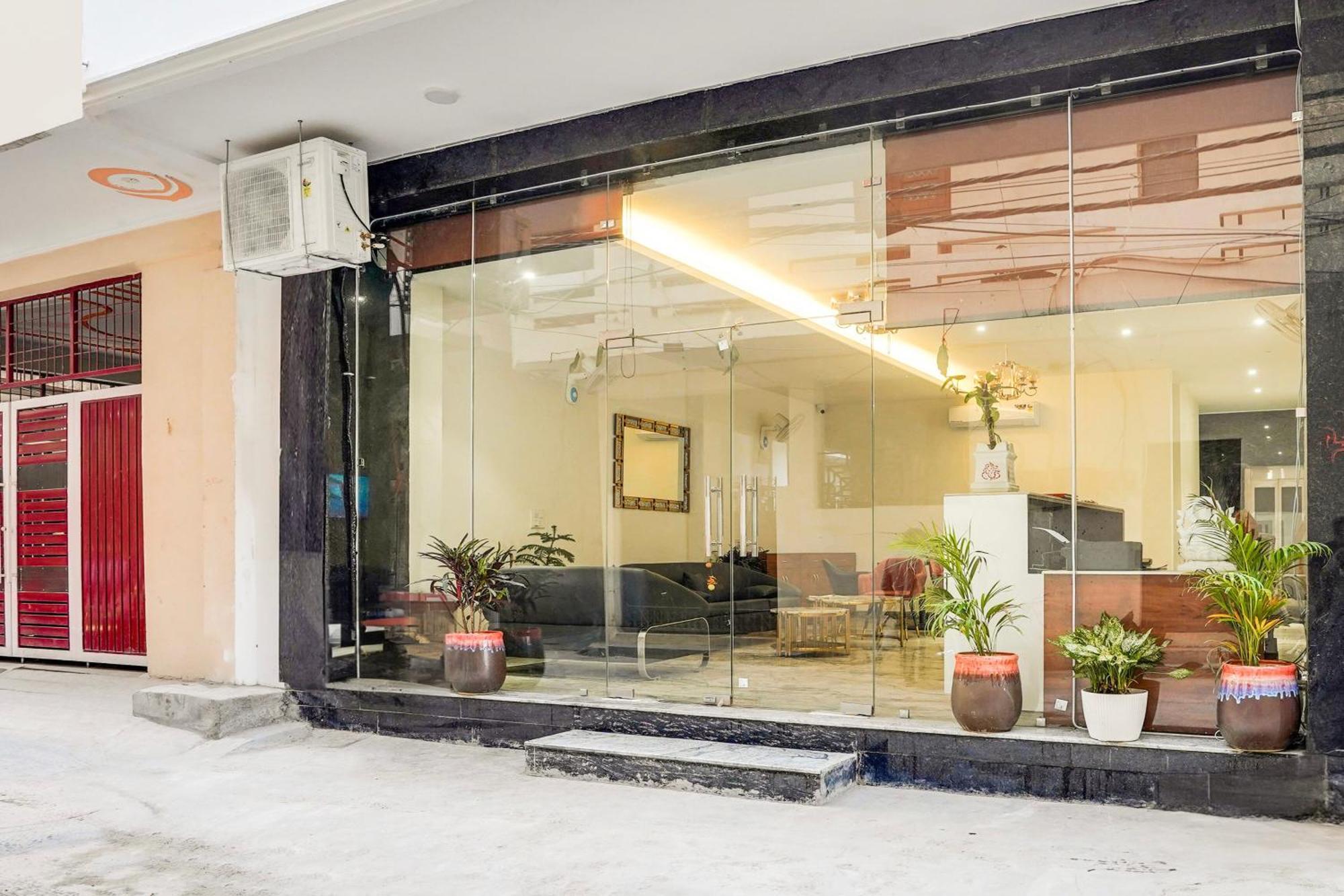 O Ivory Hotel New Delhi