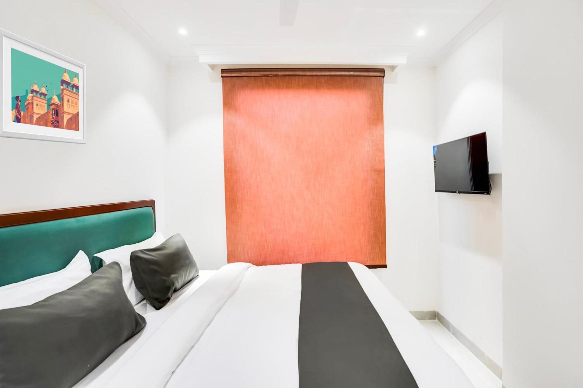 Hotel O Ivory