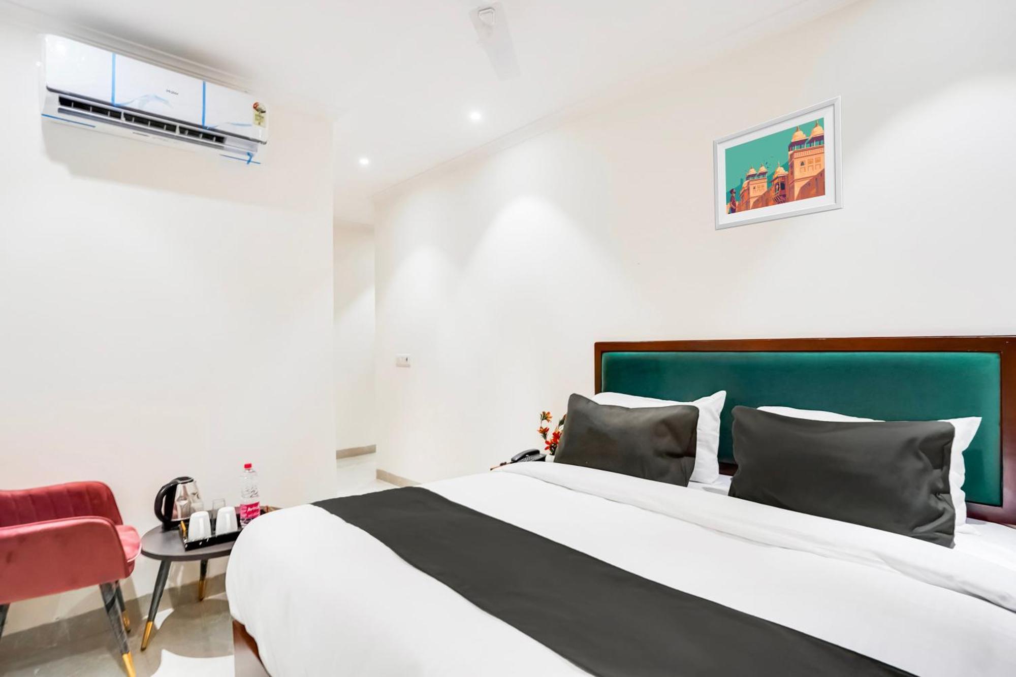 O Ivory Hotel