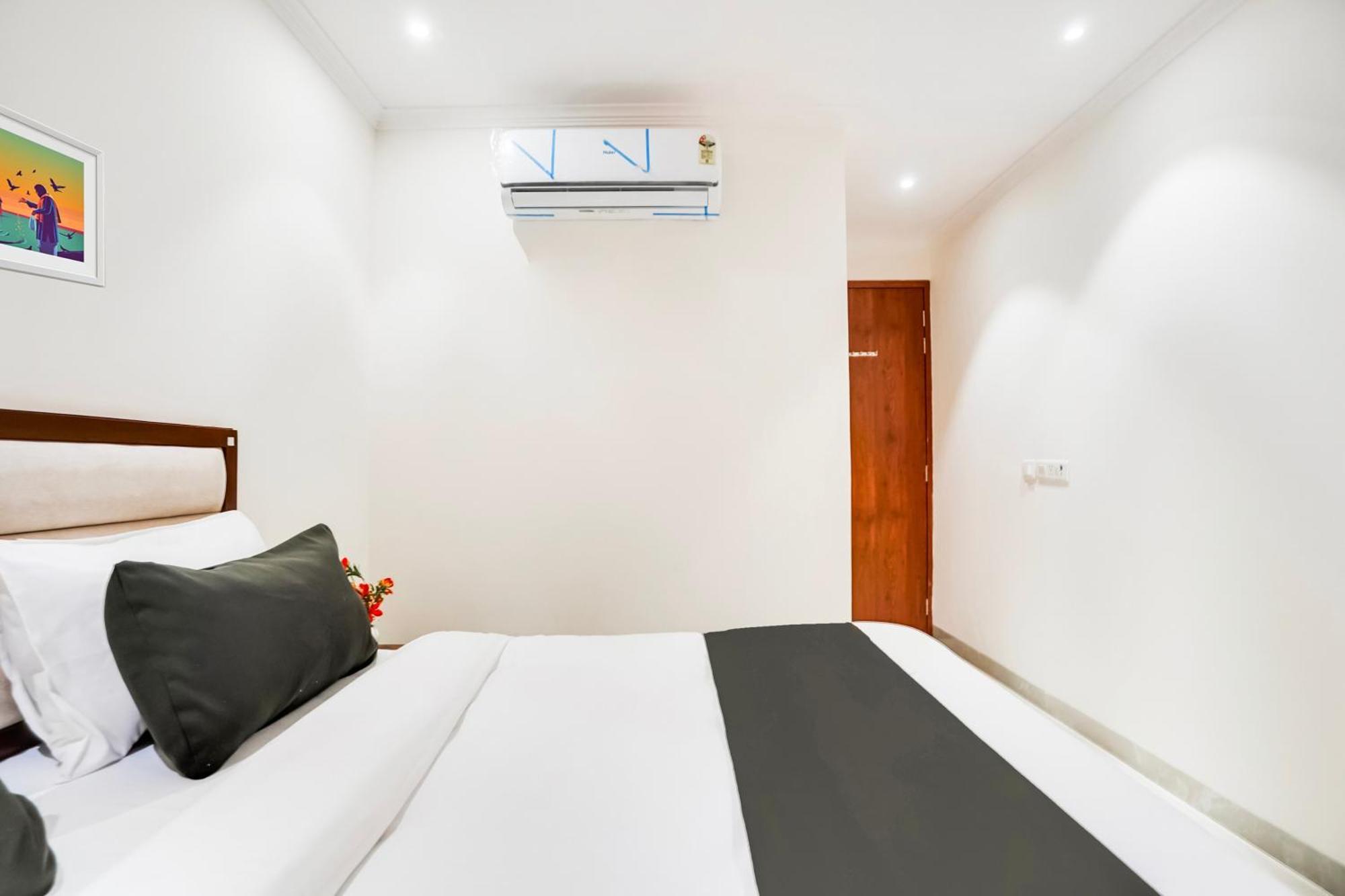O Ivory Hotel